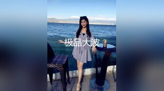 戴眼镜的小洋妞浴缸跪着吃鸡鸡