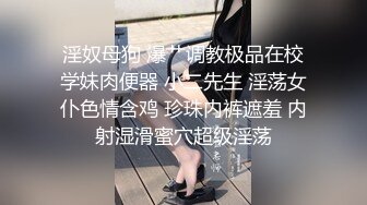 新夫妇在家表演高难度姿势动作的!