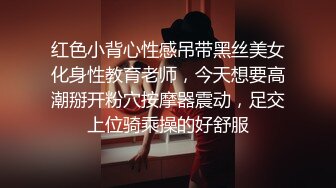 颜值不错的爆乳少妇，全程露脸跟大哥激情啪啪，让大哥各种玩弄抽插，吃奶玩逼激情上位，后入干大屁股真刺激